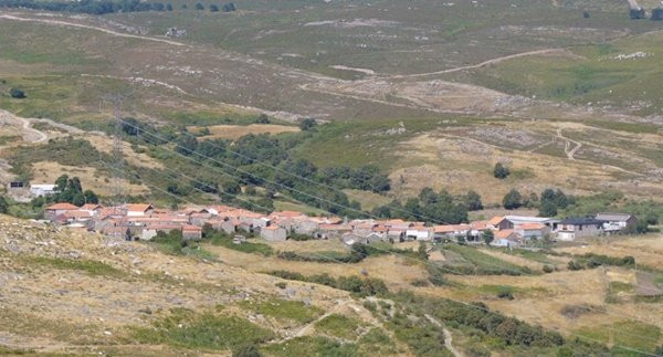 O lume volve prender na parroquia de Fraga en Lobeira