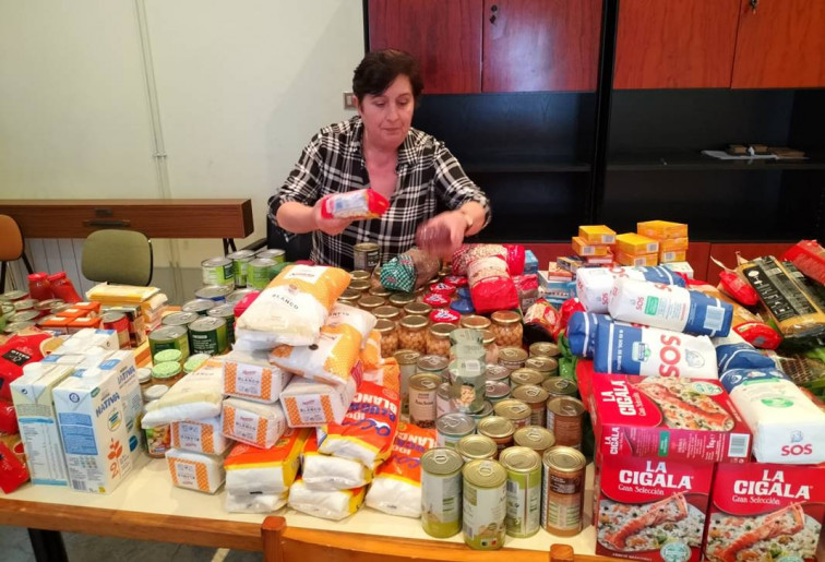 A recollida de alimentos e roupa de Sandiás marca records