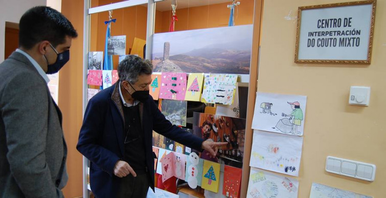 O Delegado Territorial da Xunta visita as obras da casa da cultura ‘Nelson Zumel’ de Baltar