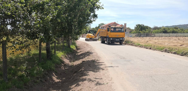 Comenzaron as obras na estrada entre as Pegas e Cardeita en Sandiás