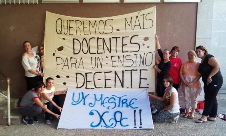 Concentración e parón educativo no CEIP  Vilar de Barrio