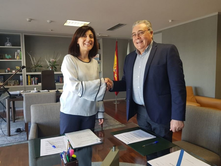 A conselleira de Medio Ambiente, Territorio e Vivenda e o rexedor municipal asinaron esta tarde un convenio de colaboración