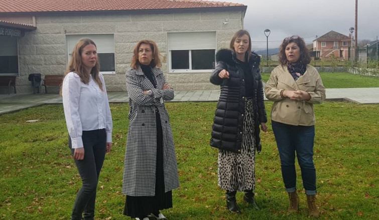 A conselleira de Política Social, Fabiola García, visitou hoxe Porqueira