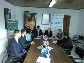 O CRIXP Pataca de Galicia e ABANCA acordan alternativas de crédito para facer fronte á campaña