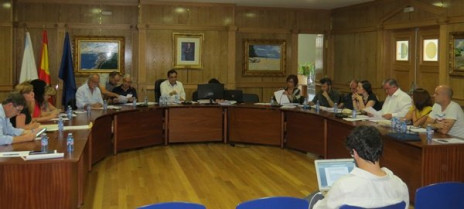 O pleno municipal de Xinzo solicita un reforzo de persoal e equipamento no centro de saúde
