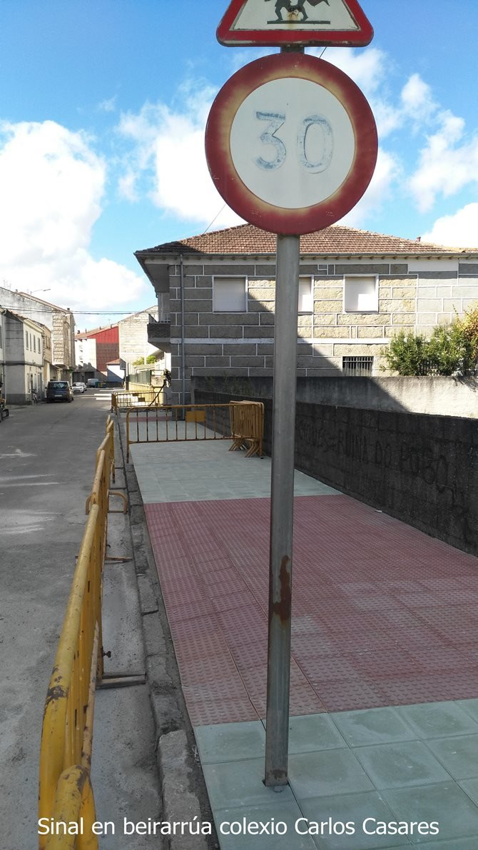 POUCA vista e MOITA desidia