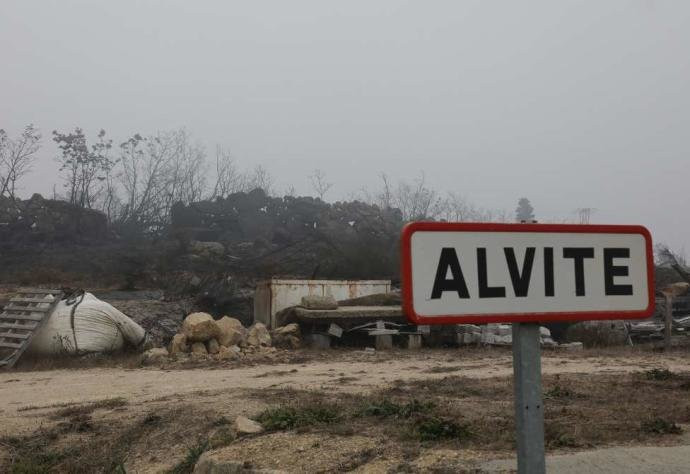 Aparece calcinado un home no concello de Muiños