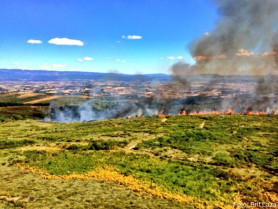 As lapas rodearon o San Benito en Sandiás e cercaron unha aldea en Bande