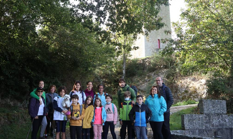O club de escalada de Ourense escolle a ruta do río Fírbeda para a súa saída mensual