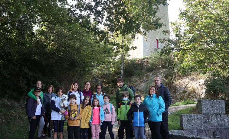 O club de escalada de Ourense escolle a ruta do río Fírbeda para a súa saída mensual