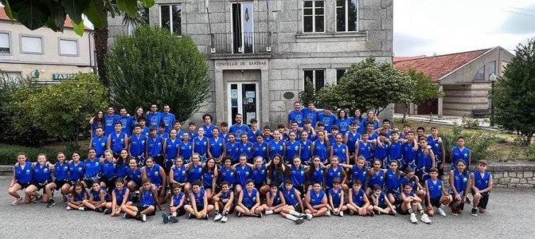 Sandiás organiza un Campus de baloncesto
