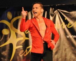 O campión mundial de pasos libres de baile de 2015 no festival da Academia Danzón