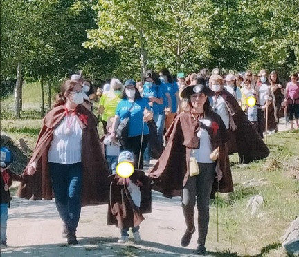 Os nenos do PAI e do CEIP de Sandiás percorren un tramo do Camiño de Santiago Sanabrés