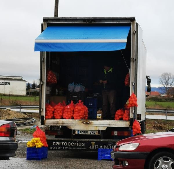 Venta de froita en competencia desleal