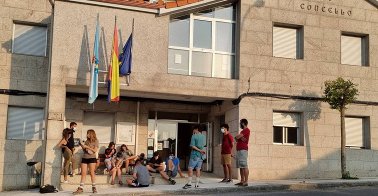 Expulsan ao grupo MATRIOSKA do local que lle cedera o concello de Os Blancos