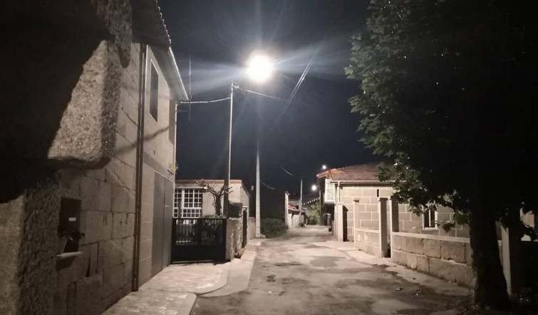 Piñeira de Arcos, Santa Ana e o Castro  (Sandiás)  terán tecnoloxía led no alumeado público