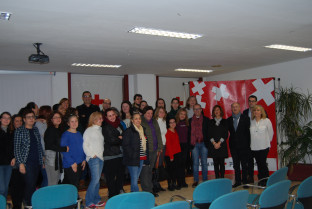 Xunta e Cruz Vermella impulsan formación sociosanitaria para desempregados en Ourense