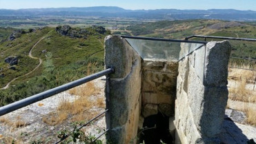 Os traballos de remodelación de A Torre de Pena descubren o interior da fortaleza