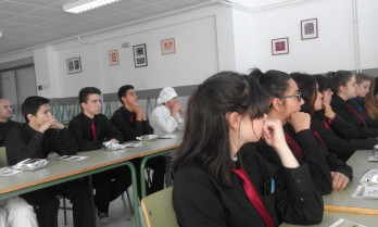 Exitosa charla do CRIXP da Pataca da Limia aos alumnos de Hostalaría do IES Lagoa de Antela