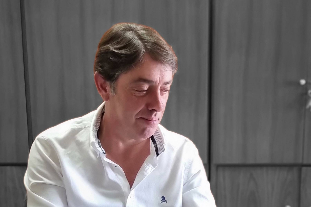 As conversas para este pacto leváronse con moito sixilo, non con secretísimo, se non como se deben facer estas cousas.(Toni)