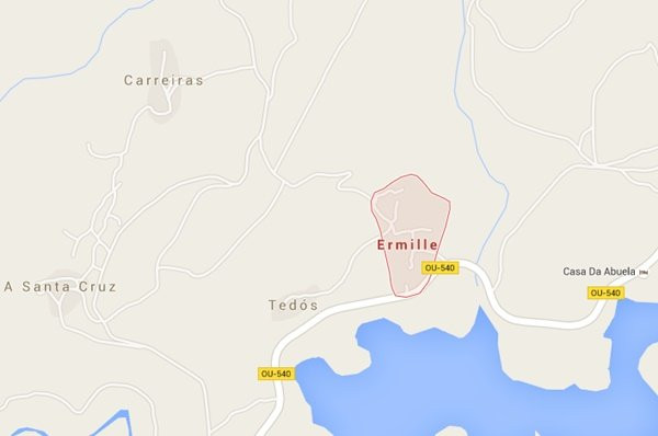 Un home falece debido a unha caída cando traballaba na súa casa de Lobeira