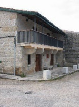 A Casa da Lagoa e a biblioteca de Sandiás abren a diario durante o verán