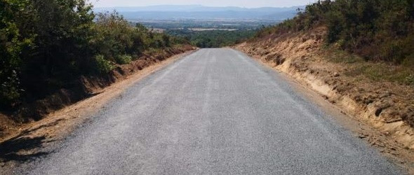Sandiás arranxa a pista entre Couso de Limia e Cerredelo coa axuda da Xunta
