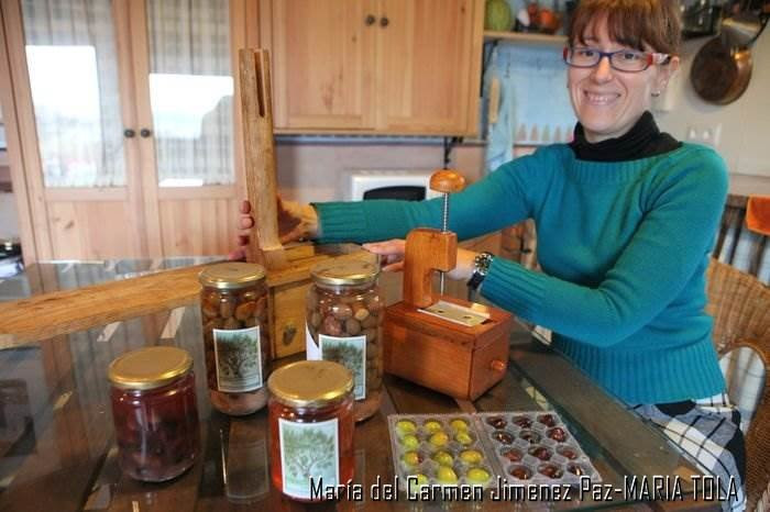 MARÍA TOLA,comercializa os seus productos vexetais dende Bande