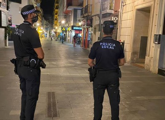 Dis que din..  que a alcaldesa ten unha boa papeleta que resolver na súa mesa