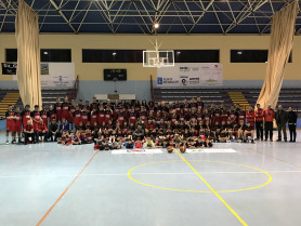 A. B. Xinzo presentou equipos, directiva e patrocinadores no Pavillón Municipal