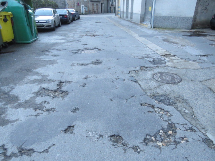 Foto Denuncia: Podería pensarse que destas chuvias.estes baches