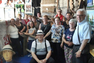 A Escola Rural de Saúde da Limia visita a casa-museo Mati en San Pedro de Laroá