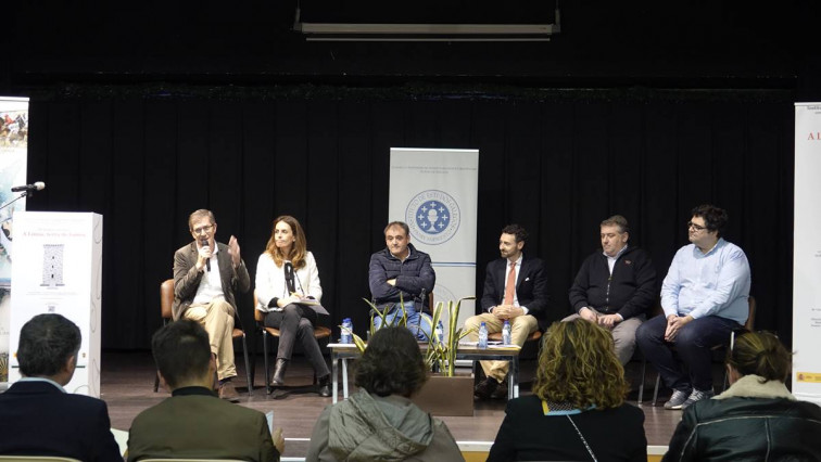 Quedou inaugurada a exposición Os nosos castelos, A Limia terra de torres