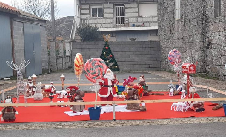 Rubiás dos Mixtos en Calvos, tamén decora as súas rúas no Nadal