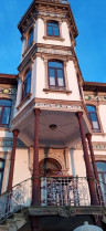 Algo máis ca unha casa.