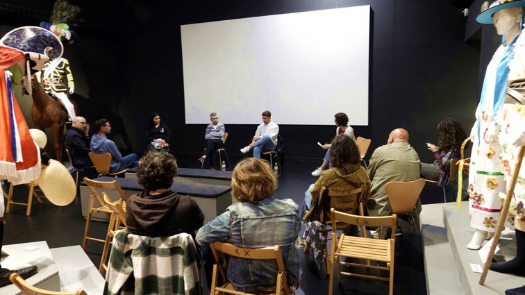 Mesa redonda sobre a masificación dos Entroido con escasa participación