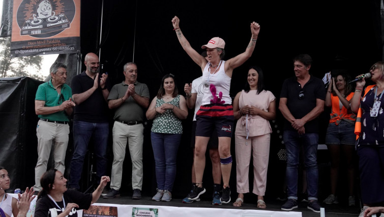 ALBUM FOTOGRÁFICO-Entrega de trofeos e cea popular en Baltar