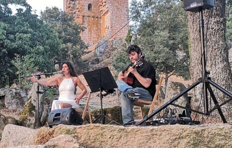 A torre do Castro de Sandiás, escenario musical