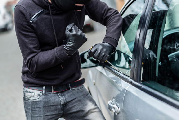 Deteñen ao presunto autor de roubos en 4 coches en Xinzo