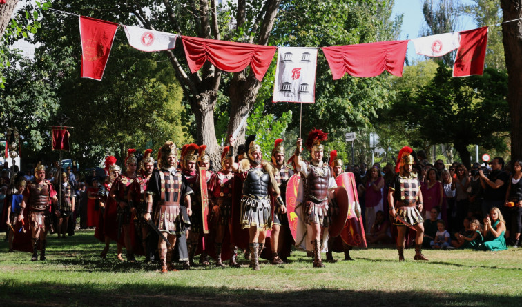 Cruce do Río Lethes,Gran Loita final e Desfile da Victoria (Galeria de Fotos)