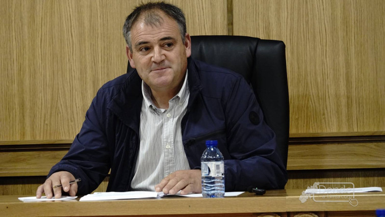 O alcalde responde ante a 