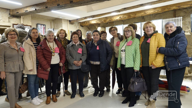 Agulla, fio e moito gusto en Sandiás