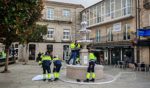 Xinzo recupera a fonte da praza Maior