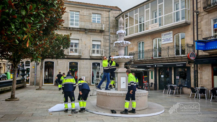 Xinzo recupera a fonte da praza Maior