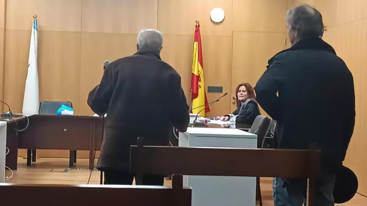 Retiranlle o permiso de conducir con 87 anos por un atropelo.