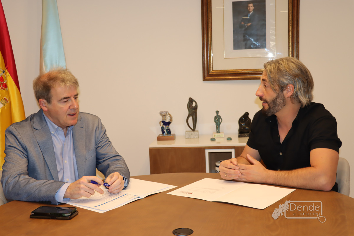 040425 Reuniu00f3n alcalde de Vilar de Santos 2
