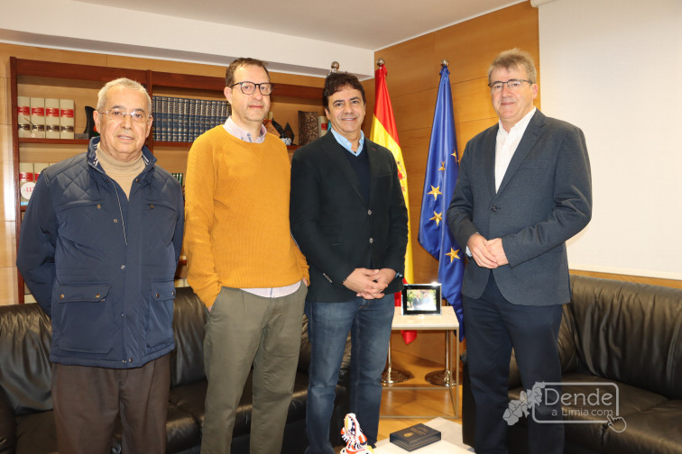 O Delegado Territorial da Xunta reúnese cos representantes da Asociación Ourensividad