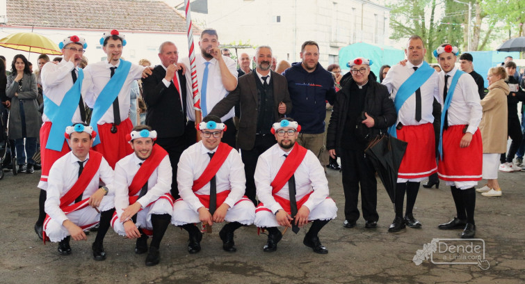 Os Danzantes de Lamas emocionaron na Santa Cruz (Galeria de Fotos)