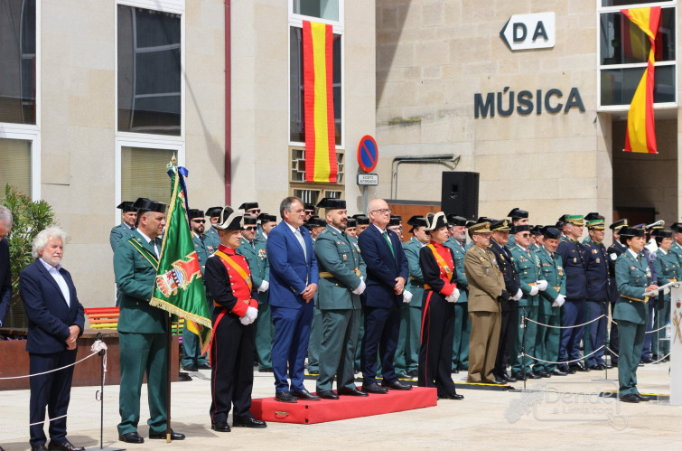 Parada Militar e Desfile da Garda Civil (Galeria de Fotos 1)