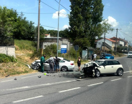 Colisión frontal en Porto Alto